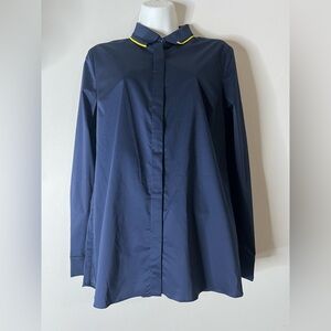 Tahari Navy/Gold Collar Women's
Button Up long sleeve shirt size 8